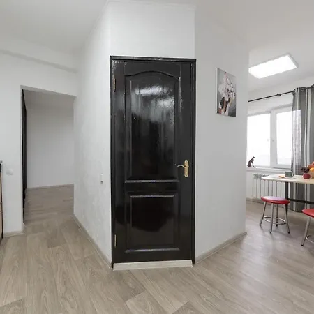 Daire світла, комфортна біля метро мінська Kiev